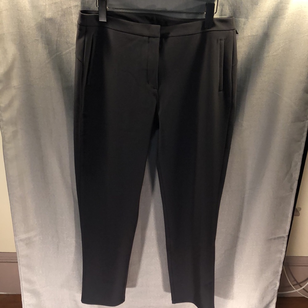 Lululemon Women’s On The Move Pants, size 12